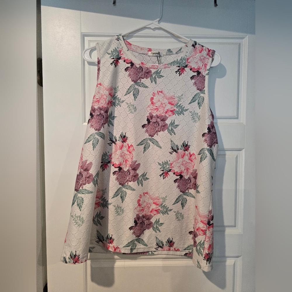 Bundle 5 Items For $15 Zeagoo Floral Tank Top in Pink and Purple